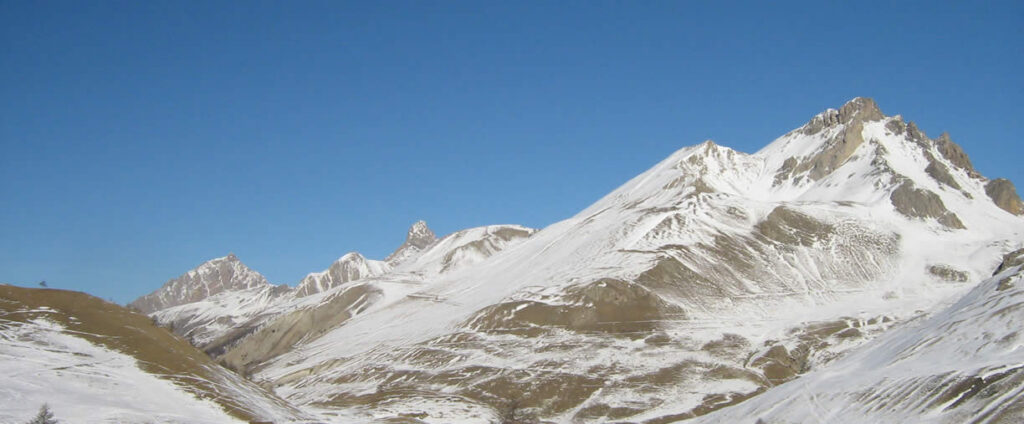 Paesaggio invernale Valle Stura, sci e neve