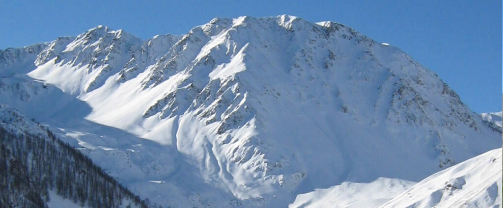 Paesaggio invernale Valle Stura, sci e neve
